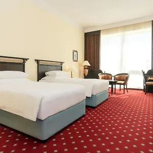 3* Hotel Copthorne Airport